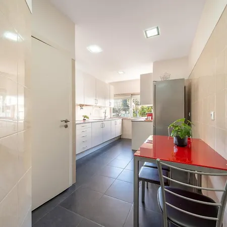 Guestready - Retreat In Almada