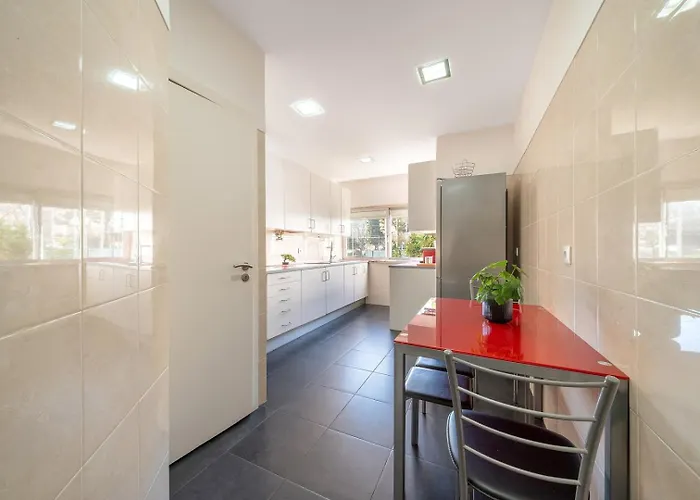 Guestready - Retreat In Almada